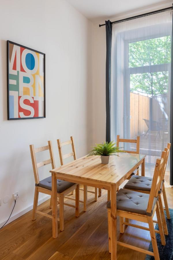 Cozy Apartment, 2 Private Terraces, 8 Min To Center Wien